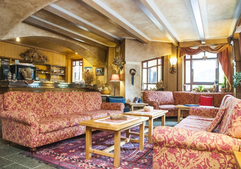 Hotel Vallee De Конье Экстерьер фото