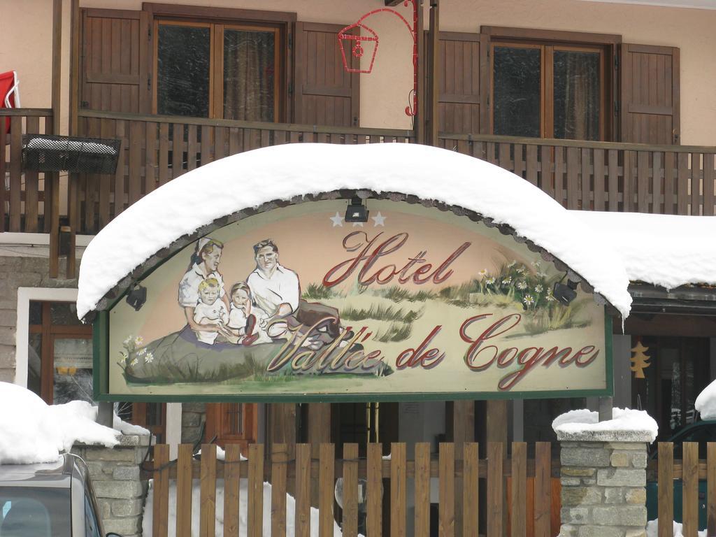 Hotel Vallee De Конье Экстерьер фото