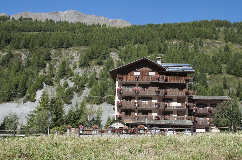 Hotel Vallee De Конье Экстерьер фото