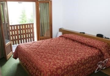 Hotel Vallee De Конье Экстерьер фото